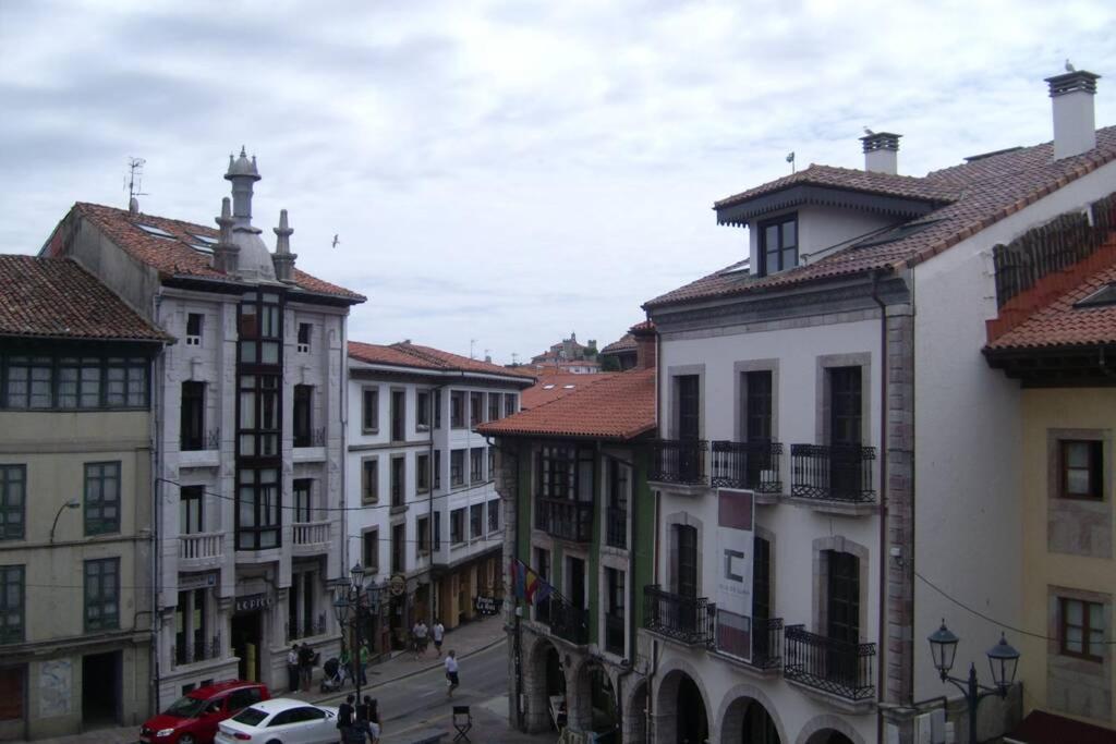 Apartamentosarturo Llanes Laplaza Atico Centrico Exterior photo